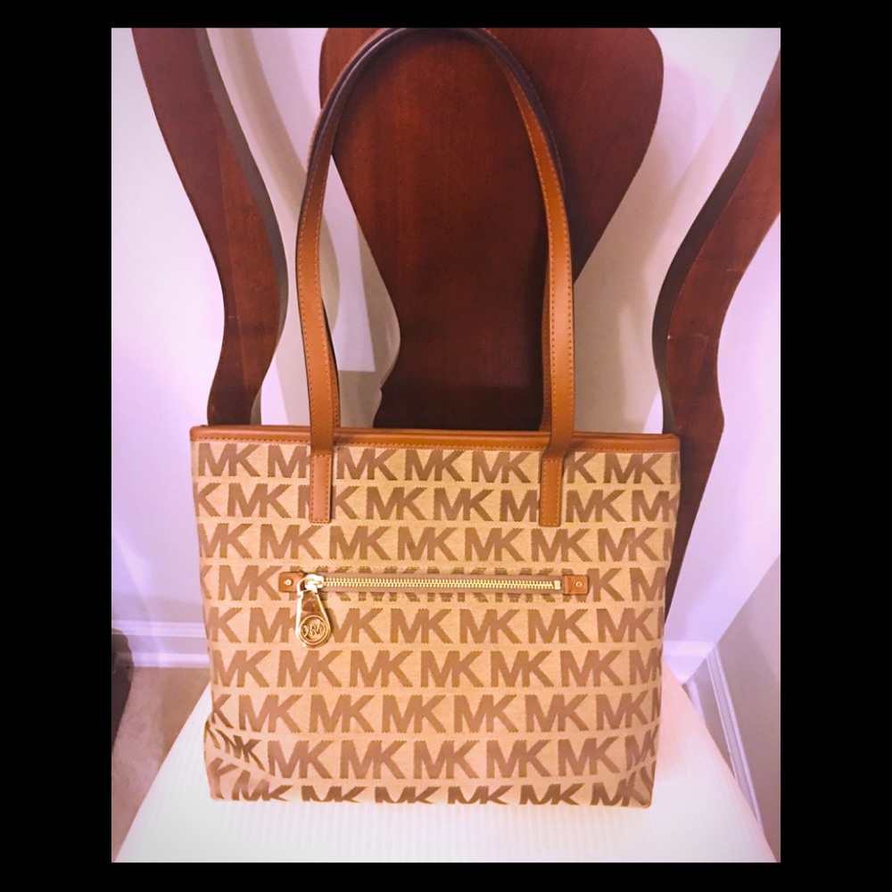 Michael kors purse